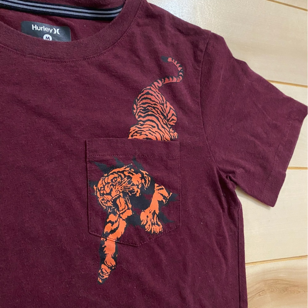 Hurley Kids’ t-shirt with Tiger graphic, Burgundy, size M - Picture 2 of 5